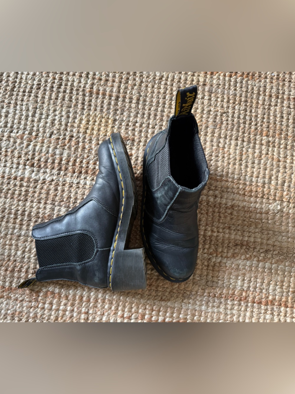 Dr. Martens 2976 Black Leather Chelsea Boots Women’s US 7 EU 38